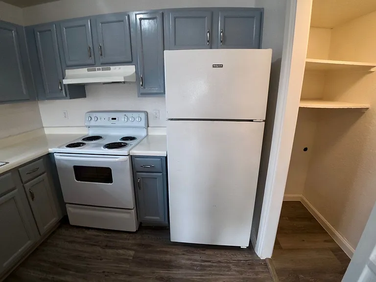 1 Month FREE Rent + No Application Fee 3049 E Cicero Street, Mesa, AZ! — Photo 6
