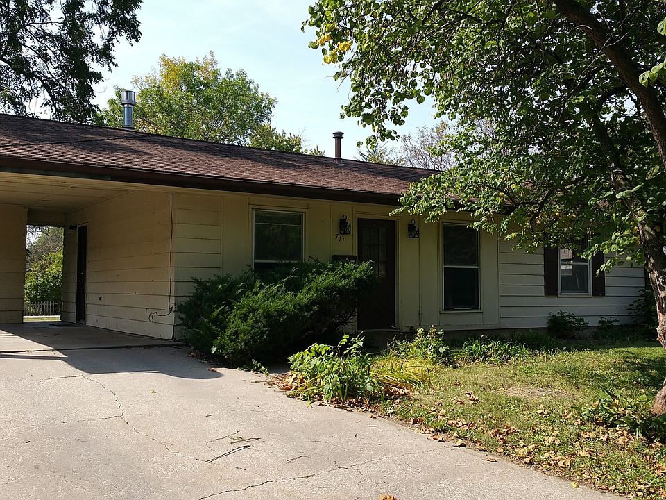 1st image of 711 S 1st Ave