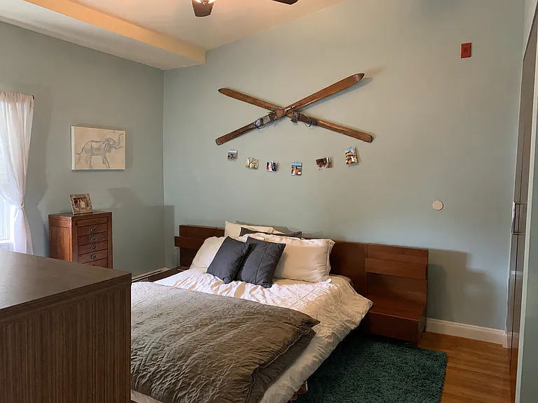 907 E 4th St #3 — Photo 7