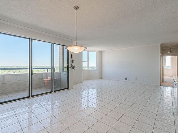 3rd image of 651 Bering Dr Unit 1805