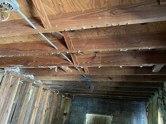 5th image of 1814 NW 2nd Ct