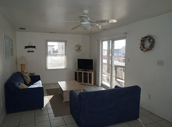 2nd image of 343 40th St #N