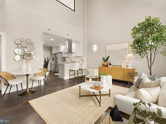 5th image of 1225 King St Suite 300