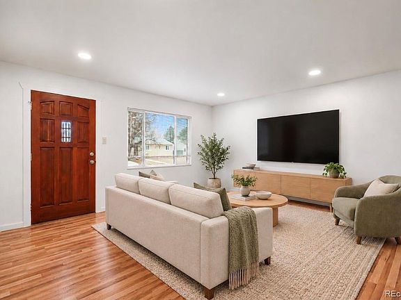 2nd image of 7821 Xavier Street