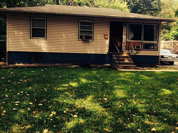 3rd image of 4536 Norton Ave