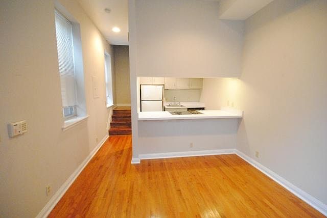 1st image of 921 Geyer Ave APT B