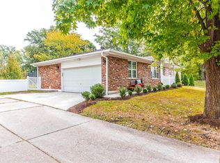 4589 Mattis Rd, Saint Louis, MO 63128
