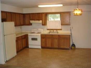 2nd image of 649 W Grand Ave #101