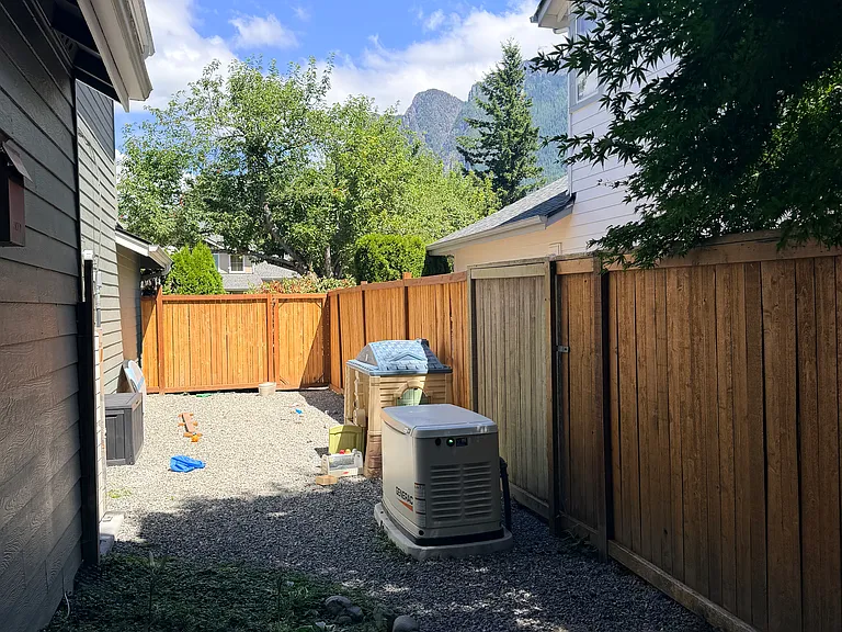485 SE 5th St — Photo 19