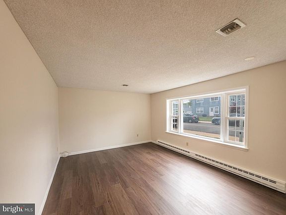 5th image of 243 N Mayflower Way