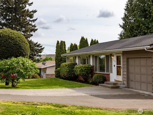 19312 48th Avenue W, Lynnwood, WA 98036
