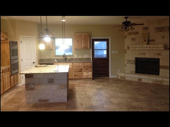 Kitchen/living area