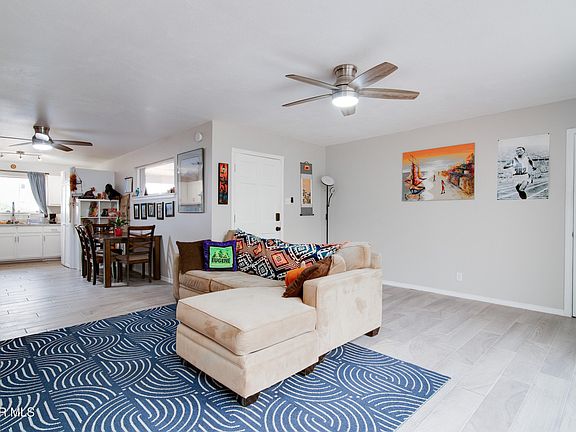 4th image of 9817 Everwood Ave