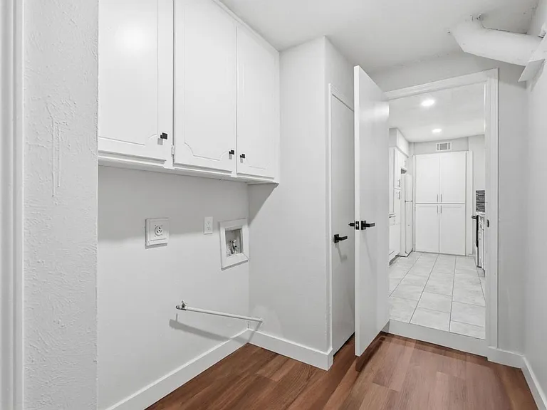 8121 Ferguson Rd #8121 — Photo 9