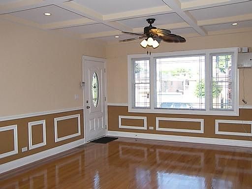 2nd image of 2152 N Melvina Ave