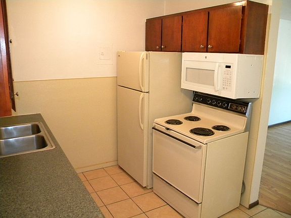 4th image of 904-912 21st Ave S #216