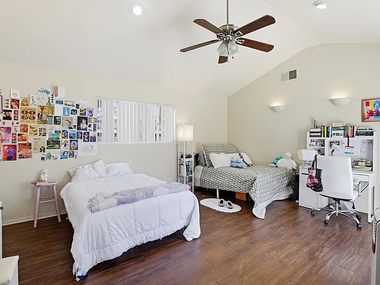 5556 Mary Lane Dr — Photo 11