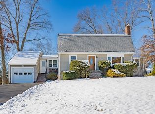 21 Patriot Rd, Burlington, MA 01803