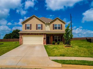 1214 Queensbury St, Lowell, AR 72745