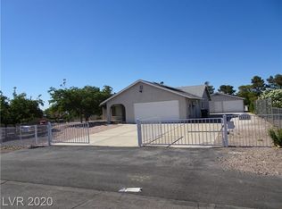 1660 Rocking Horse Dr, Henderson, NV 89002