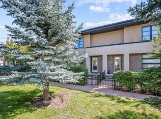 172 Aspen Hills Close SW, Calgary, AB T3H0C7