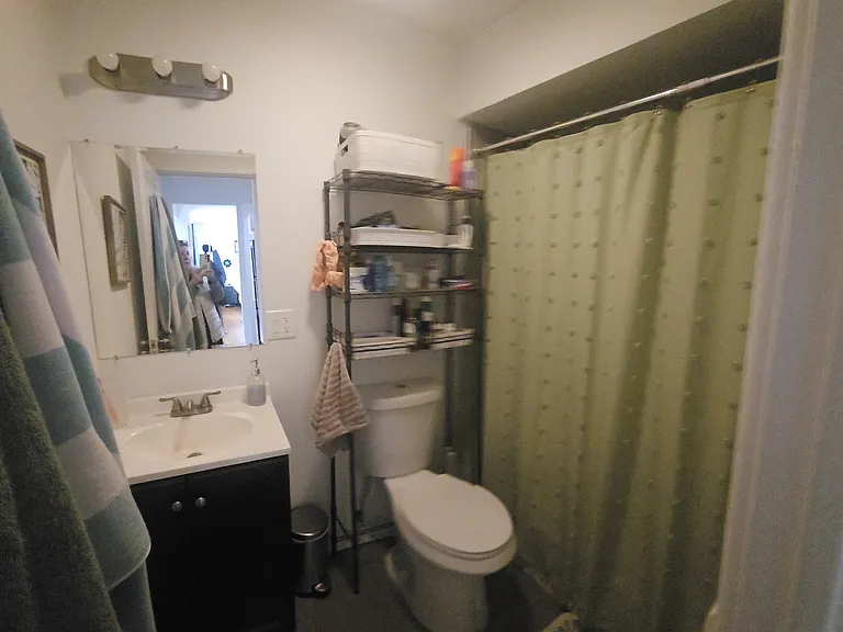 6211 N Kenmore Ave #405 — Photo 3