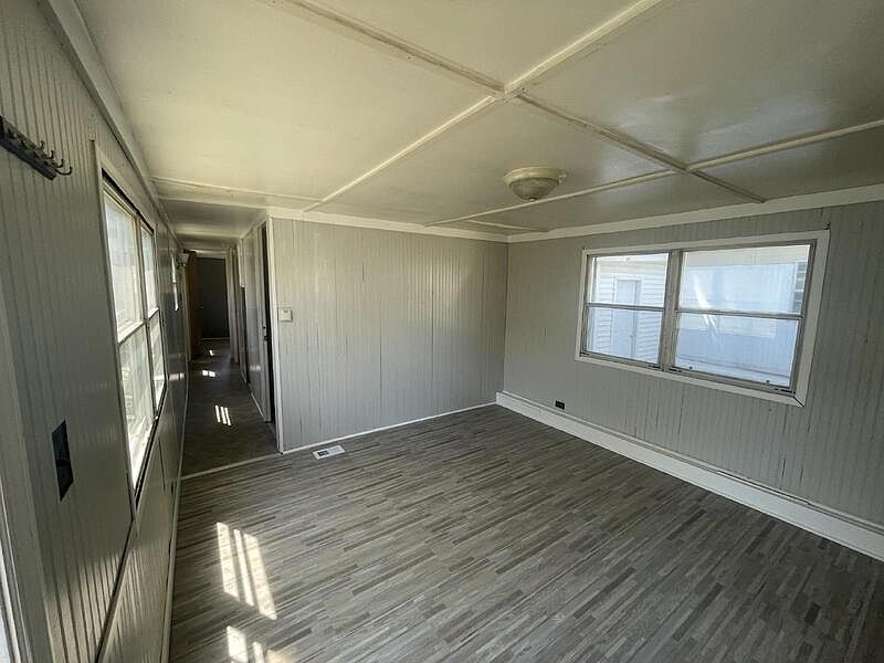 1st image of 140 N Pleasant Ave SE Lot 14