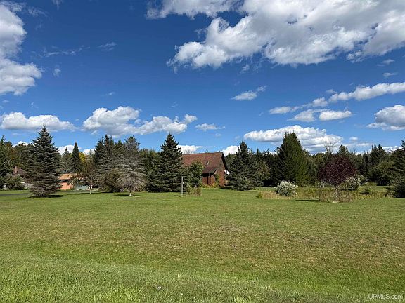 5th image of 12190 Farmfield Rd