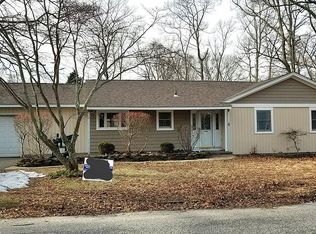4 Fairway Dr, Rocky Point, NY 11778