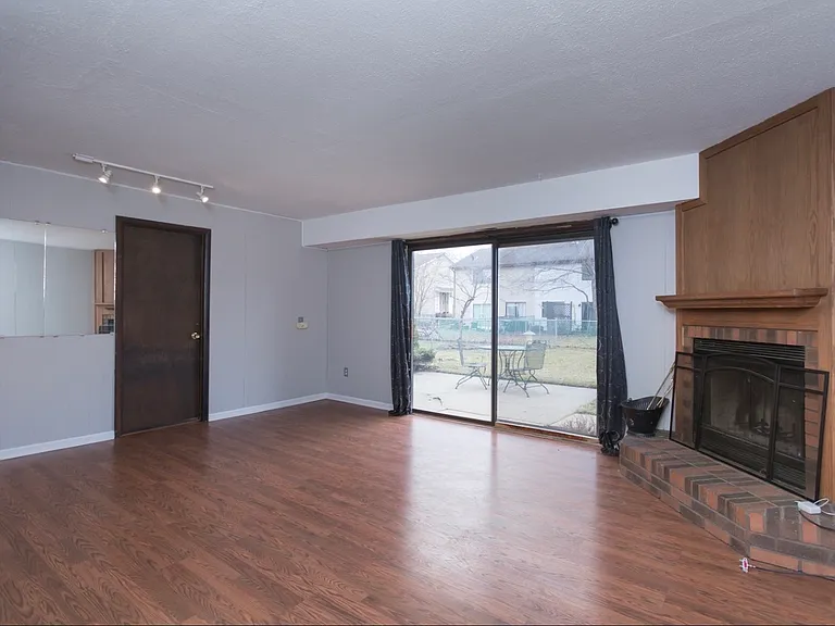 2083 Mallard Ln — Photo 16
