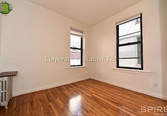 4th image of 24-33 38th St #3R