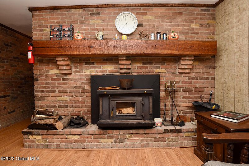 5th image of 113 Pike Avenue