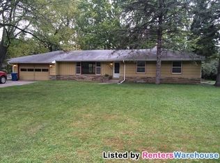 9804 Sandra Ln, Minnetonka, MN 55305