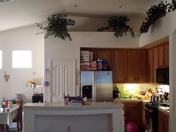5th image of 161 Highfield Cir