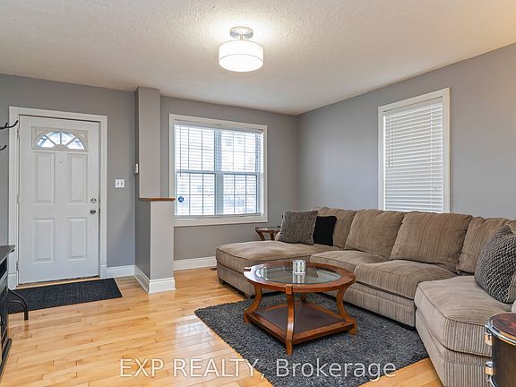 3rd image of 205 East St