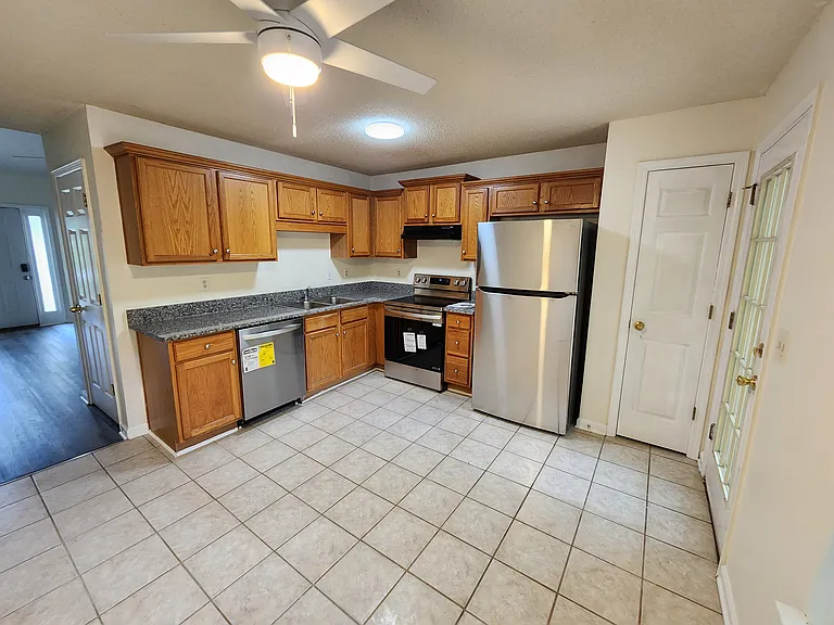 1140 Towne Square Ln #MAIN — Photo 9