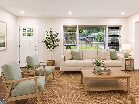 3rd image of 3309 Concord Cir SE