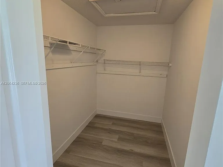 331 River Bluff Ln — Photo 7