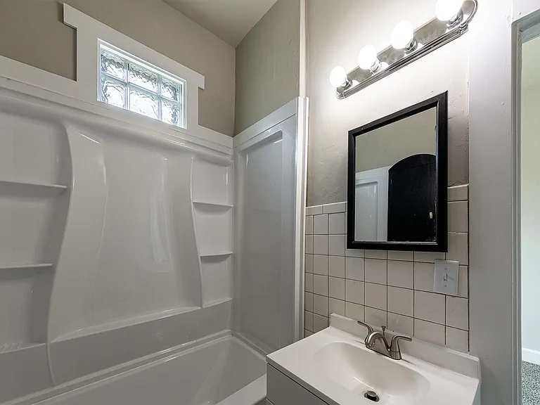 2905 Olive St — Photo 9