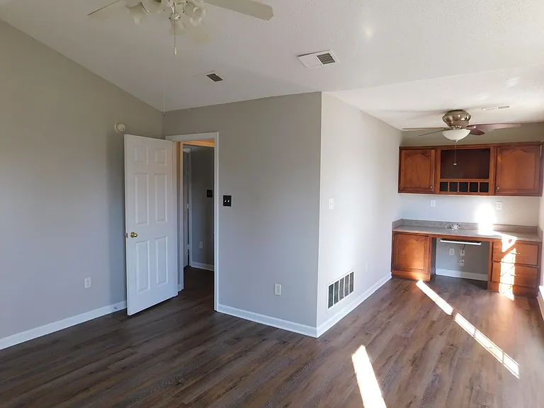 2469 Lasonya Ln — Photo 11