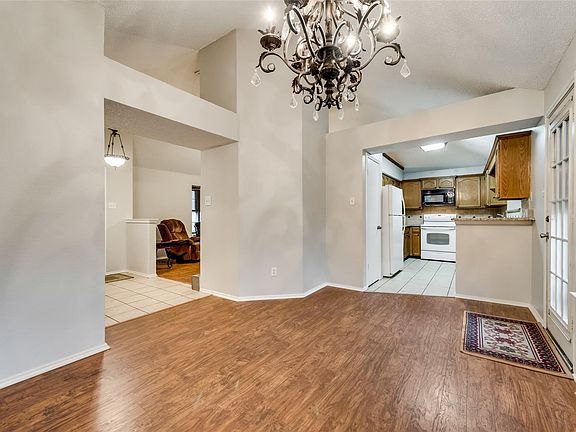 3rd image of 645 Parkway Blvd