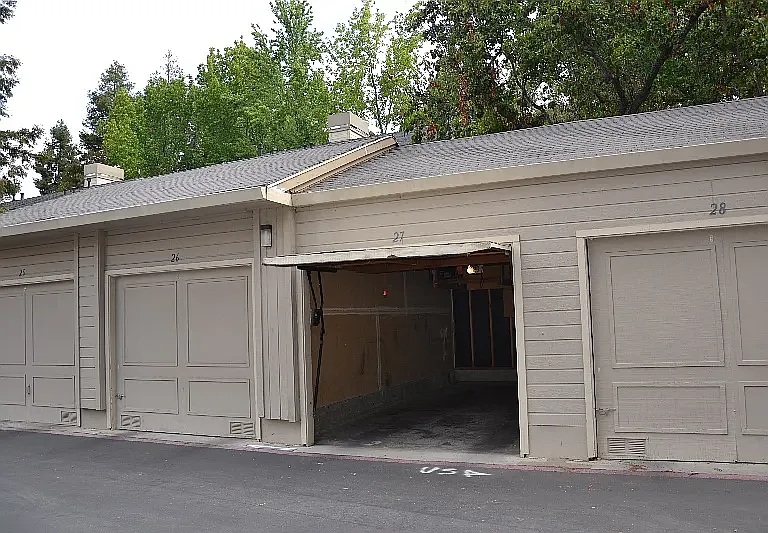1420 Foothill Meadows Ct — Photo 16