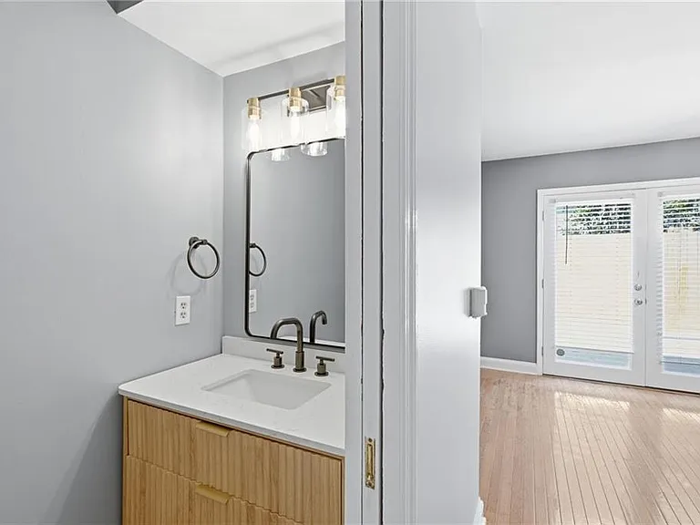 856 Saint Charles Ave NE #8 — Photo 18
