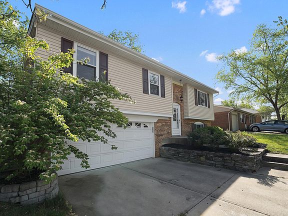 3rd image of 3441 Misty Creek Dr