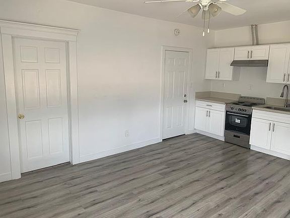 4th image of 12229 S Vermont Ave #6