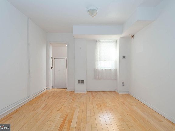 5th image of 510 S Patterson Park Ave