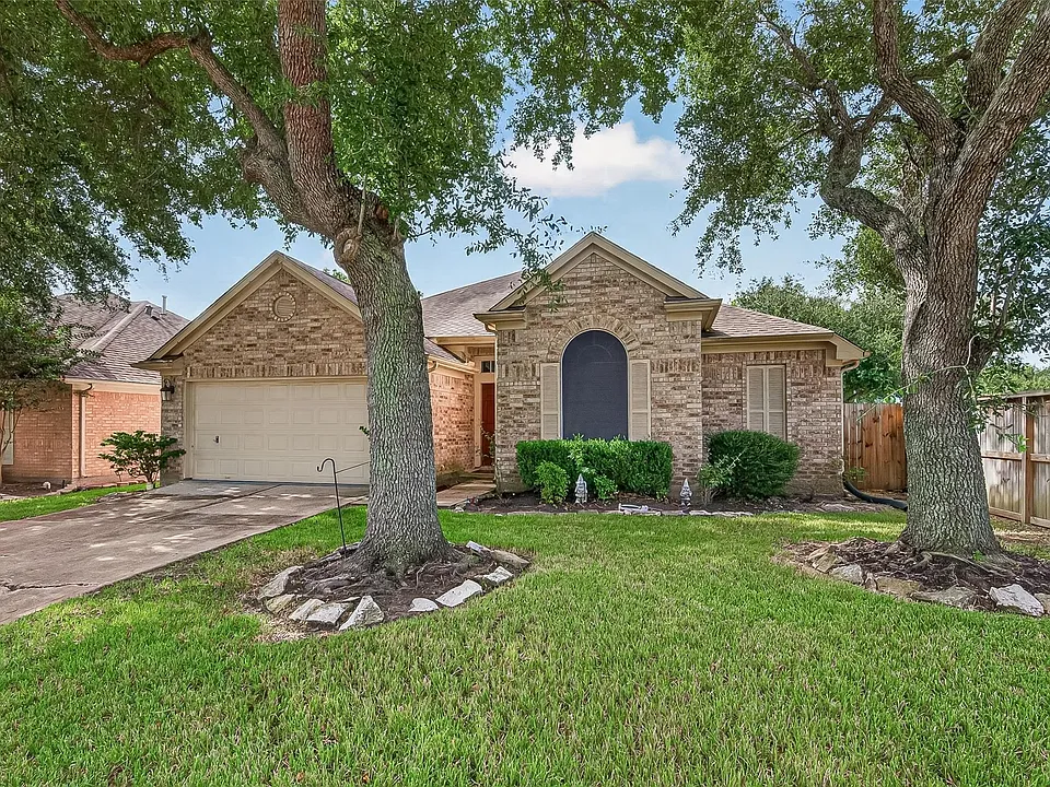 18015 Oak Cottage Ct