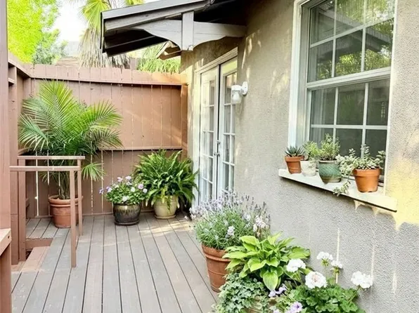 1542 E Woodbury Rd, Pasadena, CA 91104