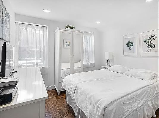5th image of 508 Lafayette Ave #1