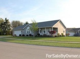 103 Juniper Dr, Mahomet, IL 61853